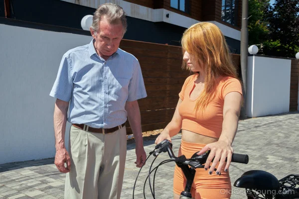 Redheaded teen has sex with an old man after riding her bicycle  - Public, Old Man, Reality, Shorts, Outdoor, Teen, Handjob, Cute, Clothed, Tiny Tits  - Photo 4