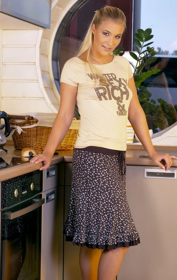 Pretty amateur teen Misty toying her cock-hungry beaver in the kitchen  - Teen, Amateur, Cute  - Photo 2