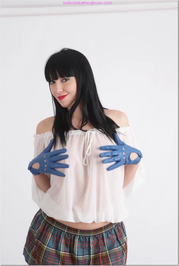 Dark haired girl Sammi Jo exposes her nice tits in leather gloves and a skirt  - Fetish, Babe, Skirt, Stockings, Clothed, Brunette, Big Tits, Leather, Face, Beautiful  - Photo 10