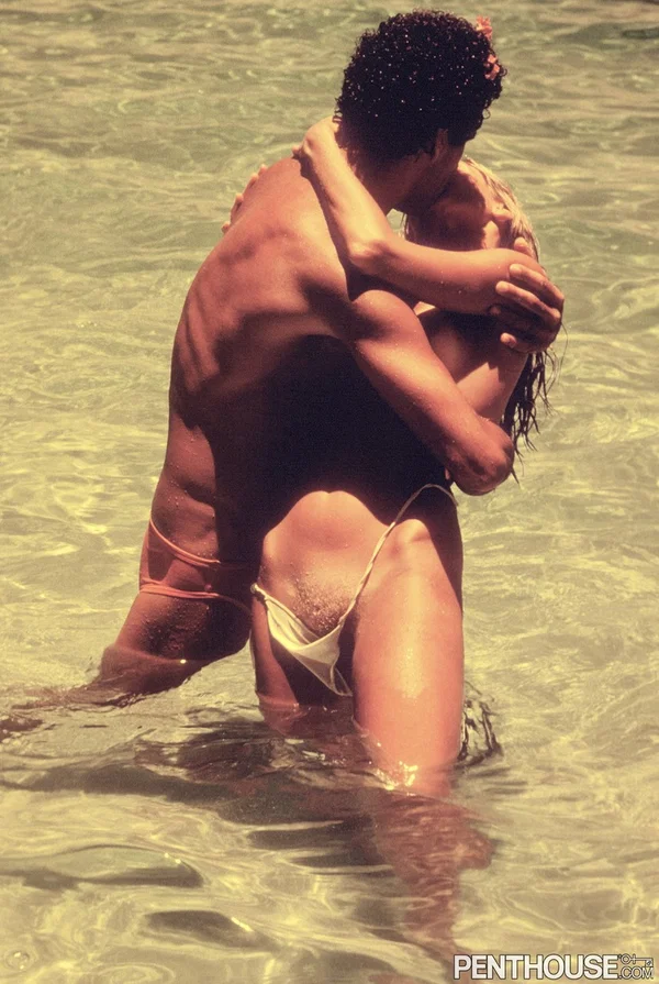 Skinny dipping Teri Christiansen & her man enjoy erotic wet fuck in the water  - Beach, Wet, Ass, Blowjob, Outdoor, Bikini, Pornstar, Model, Feet, Pussy  - Photo 14