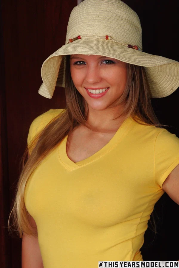 Gorgeous girl Dawson Miller gets naked while wearing a floppy sun hat  - Beautiful, Ass, Solo, Babe, Clothed, Nipples, Natural Tits, PAWG, Tiny Tits, Amateur  - Photo 2