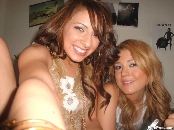 Naughty amateur brunettes Lexi & Bella show their knockers and pussies  - Teen, Cute, Pussy, Big Tits, Spreading, Non Nude  - Photo 6