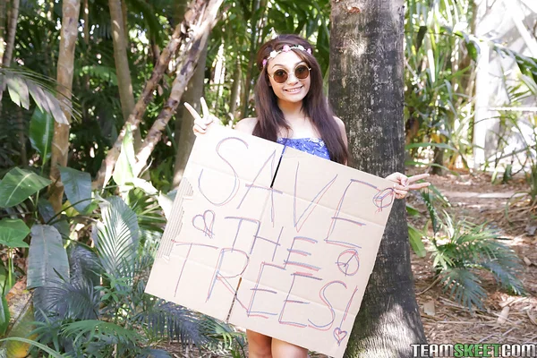 Petite Latina babe Jaye Austin posing fully clothed outdoors in sunglasses  - Latina, Teen, Outdoor, Glasses, Babe, Cute, Ass, Shorts, Clothed, Beautiful  - Photo 3