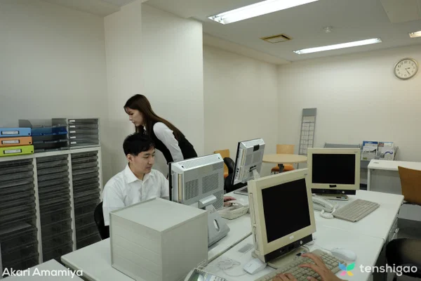 Japanese teen Akari Amamiya kneels and sucks a dick before sex in the office  - Japanese, Office, POV, Clothed, Blowjob, Petite, Teen, Amateur, Reality, Uniform  - Photo 4