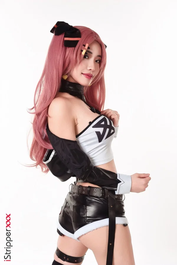 Asian girl Reina Ohara masturbates with a vibrator in hosiery  - Cosplay, Asian, Big Tits, Babe, Solo, Beautiful, Clothed, Leather, Shorts, Dildo  - Photo 5