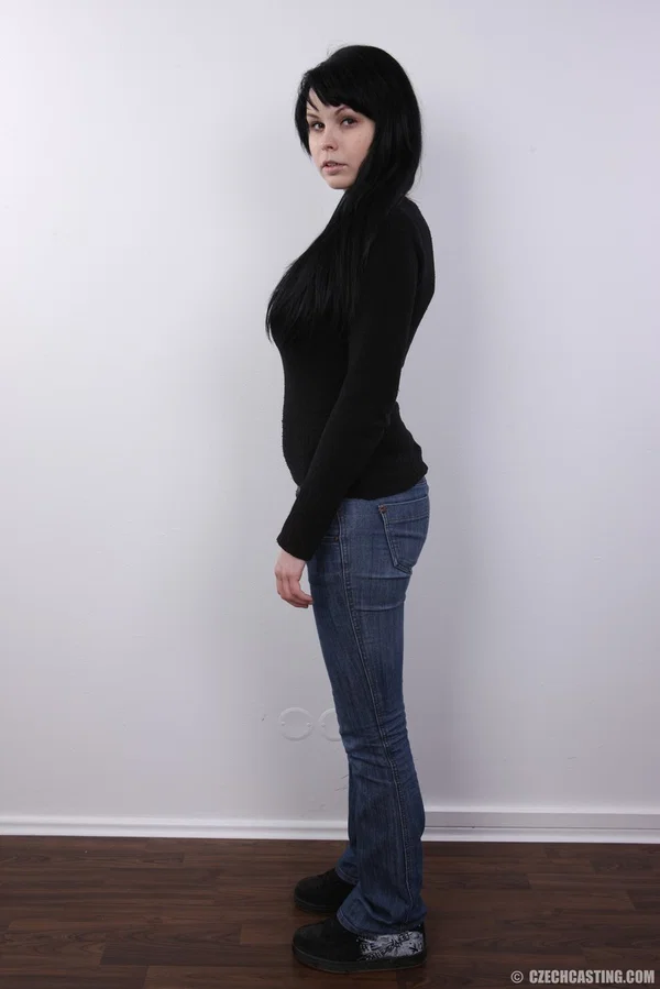 Beautiful dark haired amateur Libuse gives closeup of her big saggy boobs  - Casting, Saggy Tits, Czech, Amateur, Big Tits, Thong, European, Brunette, Panties, Jeans  - Photo 3