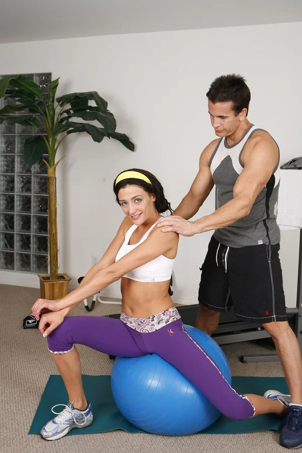 Fit girl Eva Sinn goes pussy to mouth with her personal trainer  - Sports, Hardcore, Cowgirl, Pornstar, Cum In Mouth, Brunette, Shaved, Reality, Clothed, Cumshot  - Photo 3