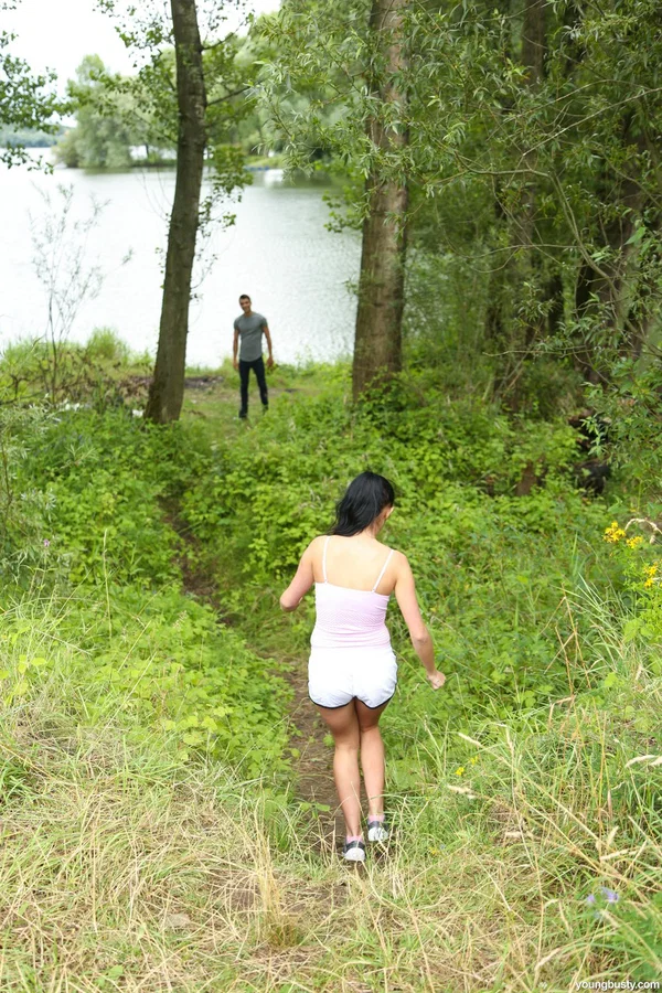 Busty stunner Nicole Love gives a handjob to a cute stranger & has outdoor sex  - Handjob, Cum In Mouth, Czech, Reality, Outdoor, Sexy, Petite, Undressing, Cumshot, Hardcore  - Photo 2