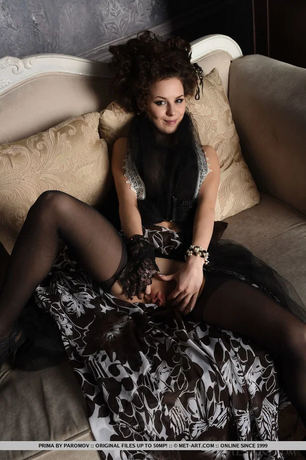 Teen girl Prima shows off flexibility and shaved pussy in crotchless pantyhose  - Spreading, Teen, Pantyhose, European, Legs, Flexible, Babe, Glamour, Ass, Cute  - Photo 10
