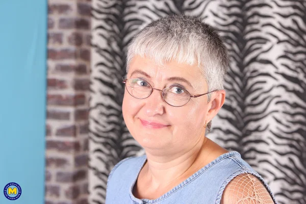Short haired granny Hanika V strips to her pantyhose & massages her vagina  - Housewife, Wife, Mature, Chubby, Curvy, BBW, Thick, Amateur, Pussy, Spreading  - Photo 2