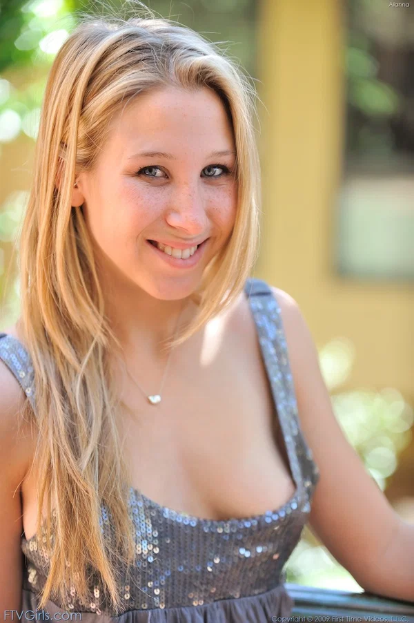 Glamorous teen Alanna exposes her perky tits & her puffy pussy in public  - Mature, Public, Sexy, Perfect, Teen, Massage, Beautiful, Amateur, Pussy, Feet  - Photo 1