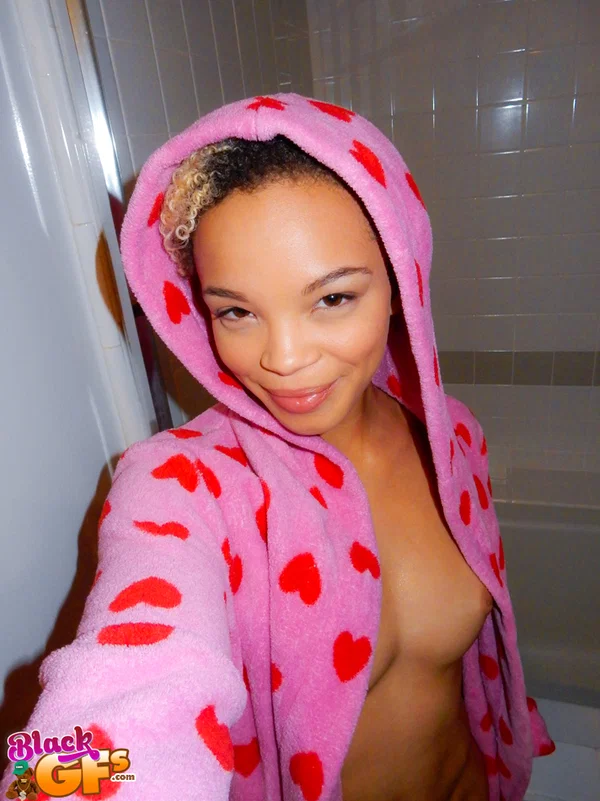 Reasonable model Ashley is going places with her wet and sweet pussy  - Ebony, Girlfriend, Amateur, Bath, Wet, Tiny Tits, Spreading, African, Glasses, Natural Tits  - Photo 7