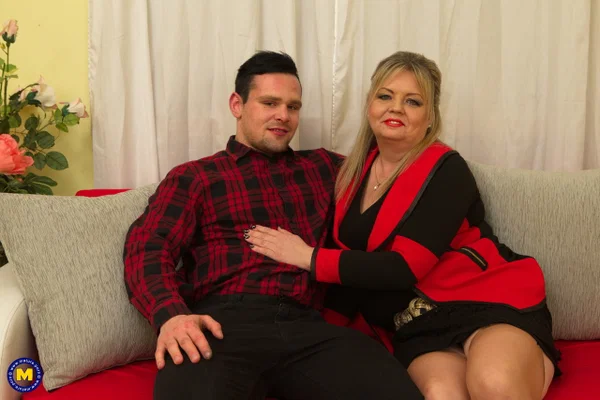 Thick older blonde Bella S partakes in foreplay with her younger lover  - Mature, Chubby, BBW, Curvy, Saggy Tits, Thick, Reality, Amateur, Pussy Licking, Blonde  - Photo 7