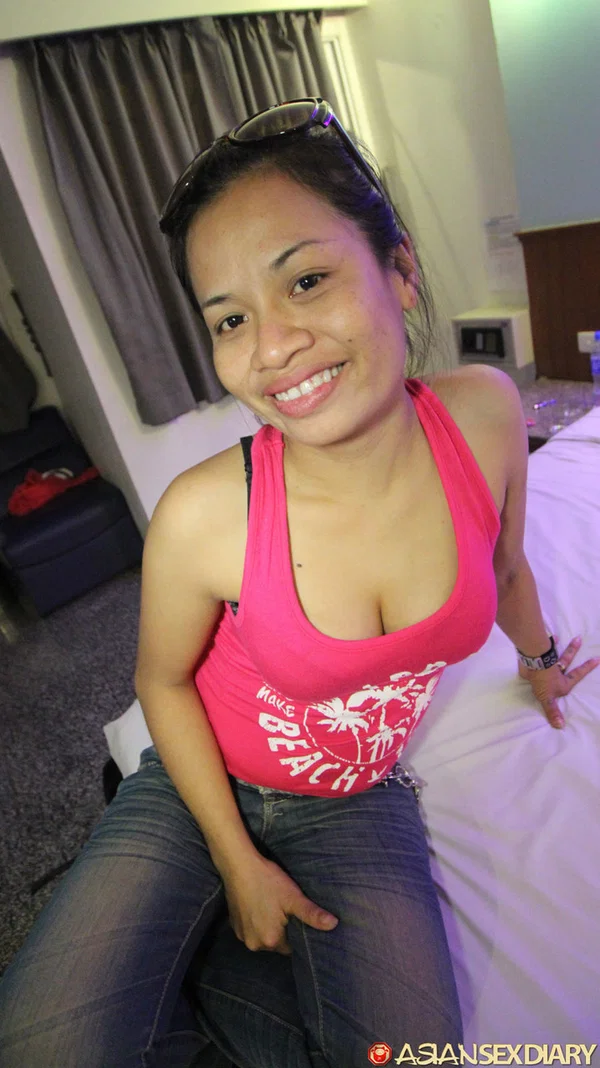 Sweet Asian MILF Oam gives an excellent head in POV and gets banged  - Asian, Amateur, MILF, Nipples, Clothed, Jeans, Close Up, Brunette, Hardcore, Tiny Tits  - Photo 6