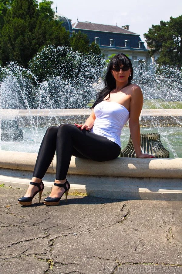 Hot MILF Desyra Noir shows off her gorgeous body in yoga pants & high heels  - Yoga Pants, German, Public, Glasses, MILF, High Heels, Outdoor, Non Nude, Ass, Babe  - Photo 2