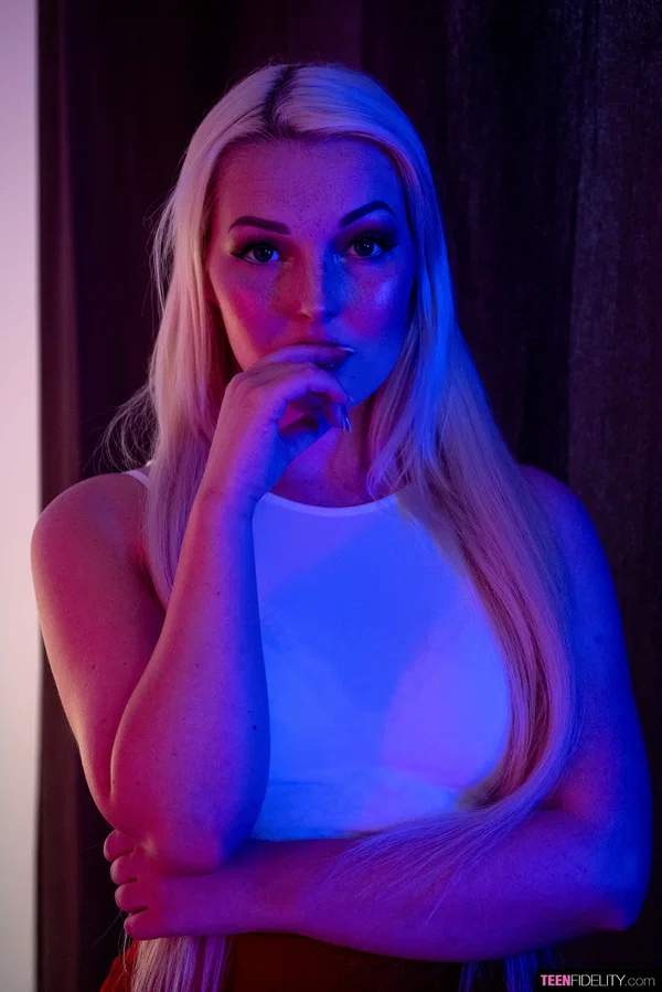 Czech teen Lovita Fate strips her clothes and lingerie to pose nude  - Czech, Teen, Cute, Blonde, Pornstar, White  - Photo 2