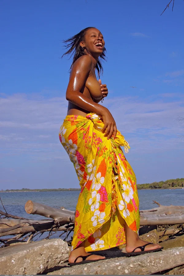 Big-breasted ebony teen Tierra flaunting her oiled naked body outdoors  - African, Oiled, Ebony, Centerfold, Perfect, Saggy Tits, Armpit, Outdoor, Black, Sandals  - Photo 6