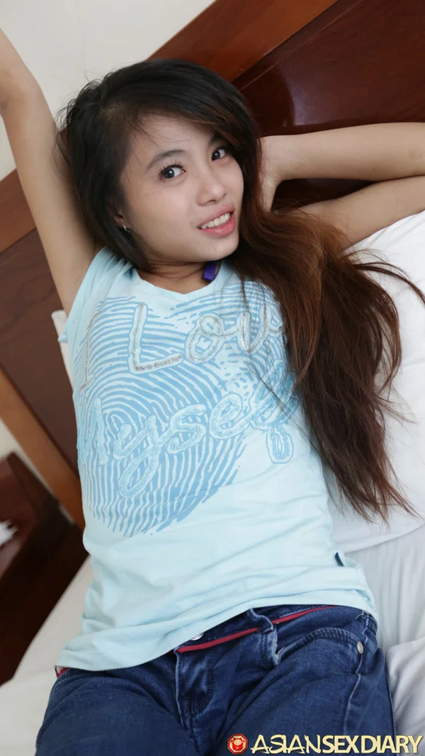 Asian amateur Lan B reveals her skinny body and spreads her legs for a dick  - Thai, Asian, Hairy, Teen, Panties, Amateur, Petite, Jeans, Ass Fucking, Perfect  - Photo 4