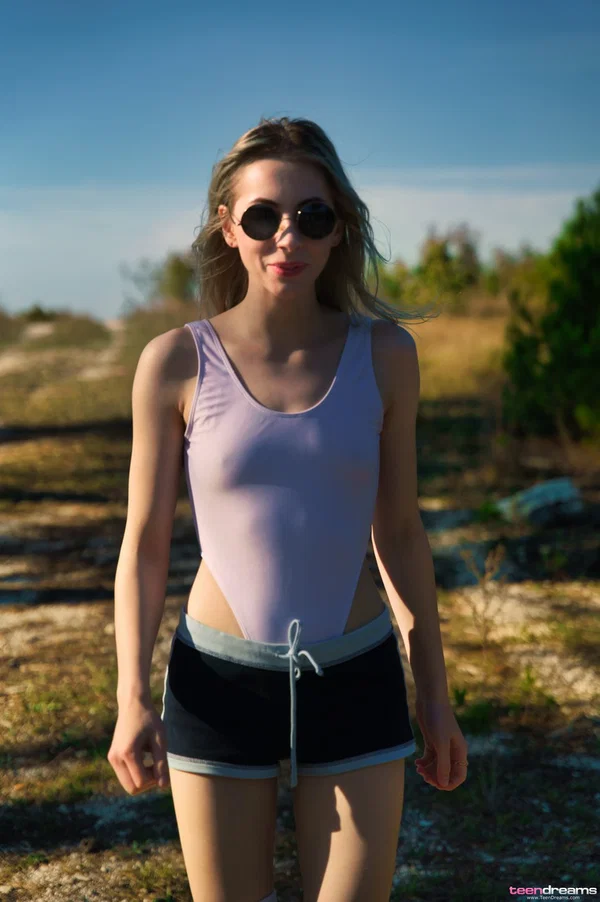 Teen Dreams performed by Carolina Sun Porn Pictures  - Outdoor, Cute, Amateur, Skinny, Teen, Shorts, Undressing, Tiny Tits, Natural Tits, Stockings  - Photo 2