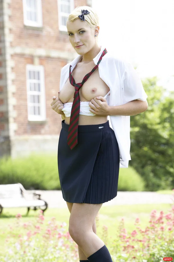 Lesbian college babes Belicia, Claudia Rossi & Katie Fox toy each other  - Caught, Threesome, MILF, Lesbian, Pussy, Sexy, Amateur, Short Hair, Spreading, Natural Tits  - Photo 6