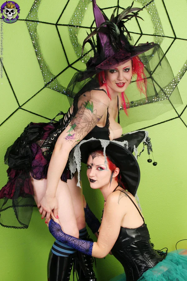 Alt girls Xanthia Doll & Scar have lesbian sex in Halloween costumes  - Halloween, Cosplay, Spanking, Boots, Fetish, MILF, Lesbian, Redhead, Ass, Humping  - Photo 1