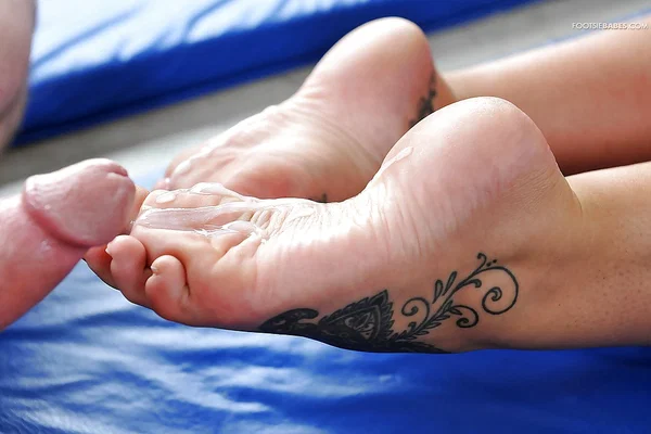 Busty brunette chick Alison Tyler showing off big juggs and tattoos  - Footjob, Yoga Pants, Sports, Feet, Legs, Cumshot, Tattoo, Big Tits, Ass Licking, Brunette  - Photo 12