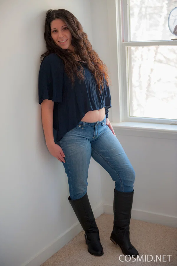 Sexy BBW undresses to model her sweet big saggy boobs and hot large ass  - Thick, Chubby, BBW, Amateur, Curvy, Saggy Tits, Big Tits, Jeans, Brunette, Nipples  - Photo 2