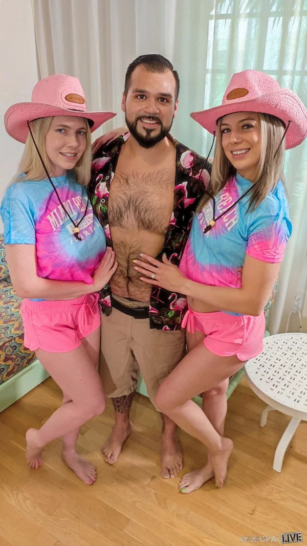 Two blonde teens with big butts eat a dick and take it in their twats  - Threesome, Groupsex, Natural Tits, Ass Fucking, Sexy, Big Tits, Anal, Pussy, Blowjob, Amateur  - Photo 2