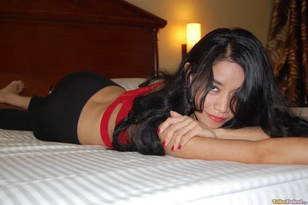 Beautiful Filipina Alexis Masaya showing her cock sucking & fucking skills  - Pinay, Filipina, Asian, Amateur, Lesbian, White  - Photo 11