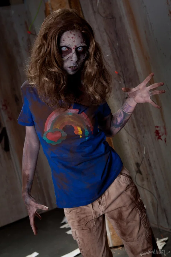 Skinny zombie Sierra Cure sheds her rags to bare tiny tits & fleshy pussy  - Fetish, Pussy, Spreading, Glasses, Non Nude  - Photo 3