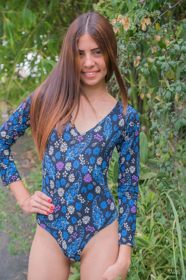 Skinny teen Mily Mendoza bends over naked outdoors to show a perfect tiny ass  - Teen, Skinny, Beautiful, Glamour, Latina, Outdoor, Ass, Babe, Tiny Tits, Brunette  - Photo 1