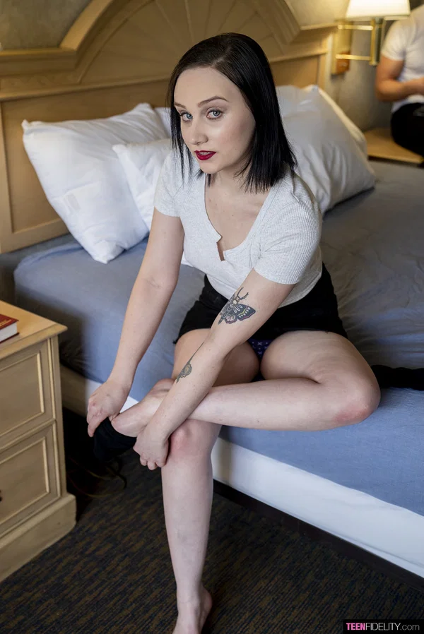 Sexy teen with tattoos Gwen Vicious strips and rubs her vagina on a bed  - Teen, Cute, Pussy, Masturbation, Spreading, Pornstar, Brunette, White  - Photo 18