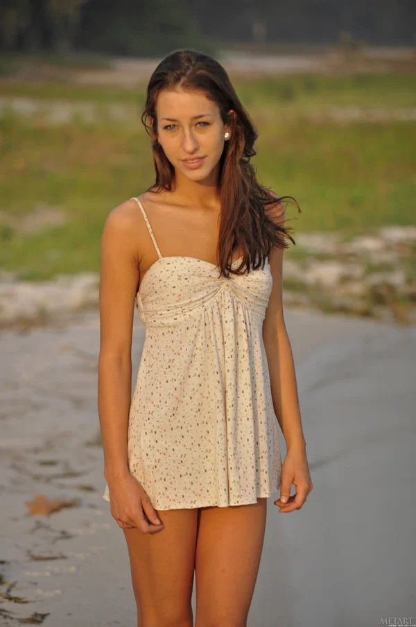 Met Art starring Amelia Lake Naked Porn Pics  - Cute, Teen, Beautiful, Solo, Glamour, Model, Babe  - Photo 2