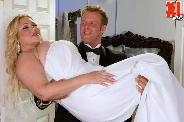 Blonde BBW Samantha 38g get spanked before intercourse on her wedding night  - Wedding, Facesitting, Spanking, BBW, Thick, Curvy, Mature, MILF, Big Tits, Chubby  - Photo 2