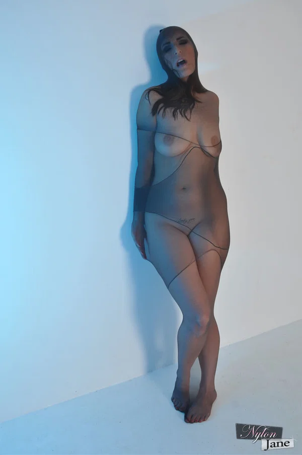 Kinky MILF Paige Turnah covered head to toe in pantyhose spreading pussy  - Fetish, MILF, Legs, Feet, Big Tits, Close Up, Tall, Pussy, Natural Tits, Spreading  - Photo 3