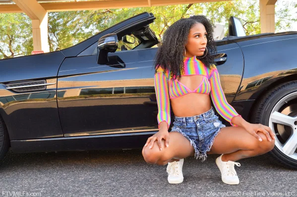 Exotic amateur babe Olivia toying her ebony pussy in her sportscar in public  - Ebony, MILF, Pussy, Shorts, Amateur, African, Outdoor, Curly, Bikini, Beautiful  - Photo 4