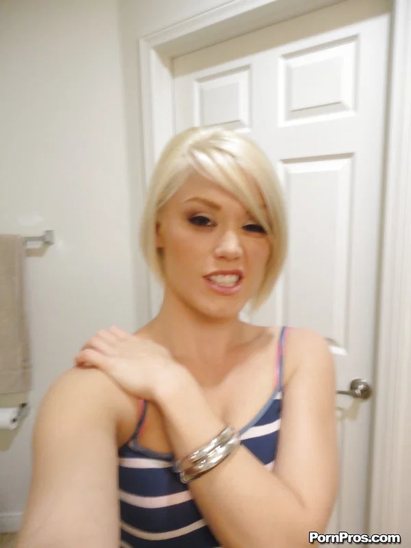 Amateur teen babe Ash Hollywood strips off lingerie and feels pussy  - Amateur, Teen, Babe, Short Hair, Face, Lingerie, Tiny Tits, Panties, Ass, Cute  - Photo 3