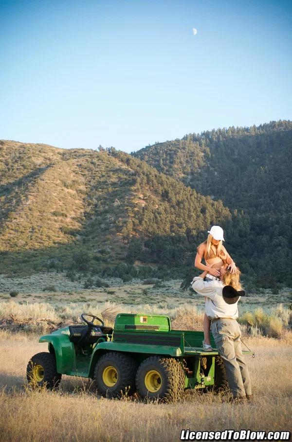 Slim blonde with tiny tits Cassie Courtland gets fucked in a back of an ATV  - Hardcore, Natural Tits, Pornstar, Blowjob, Shorts, Outdoor, Cumshot, Doggy Style, Kissing, Bikini  - Photo 5