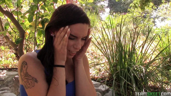 Brunette teen Riley Momsen sucks stranger's cock at the park & bangs for money  - Teen, Sexy, Amateur, Cute, Outdoor, Pussy, Spreading, Brunette, Cowgirl, Non Nude  - Photo 2