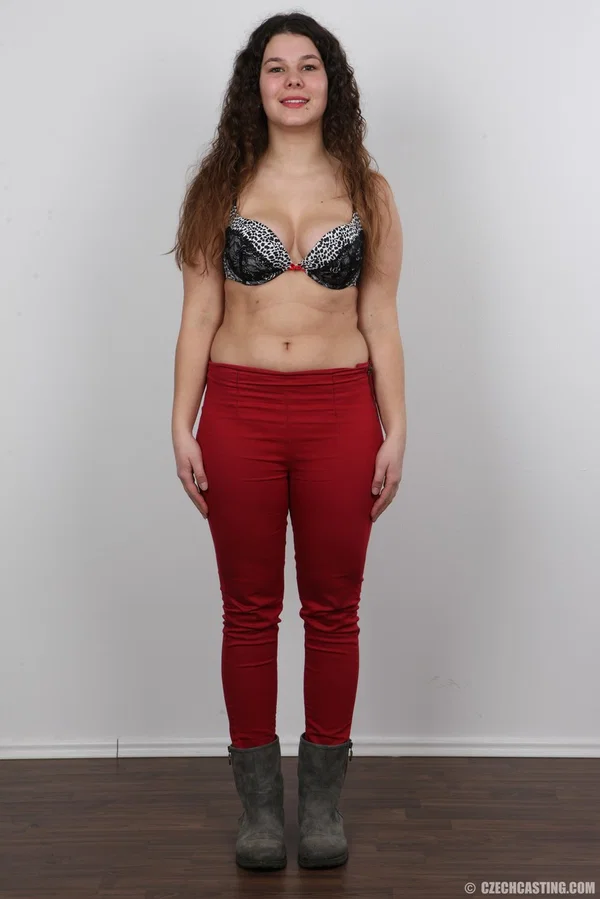 Amateur girl with long wavy hair takes off all her clothes during solo action  - Teacher, Casting, Czech, BBW, Saggy Tits, Chubby, Amateur, Big Tits, Thick, Curvy  - Photo 4