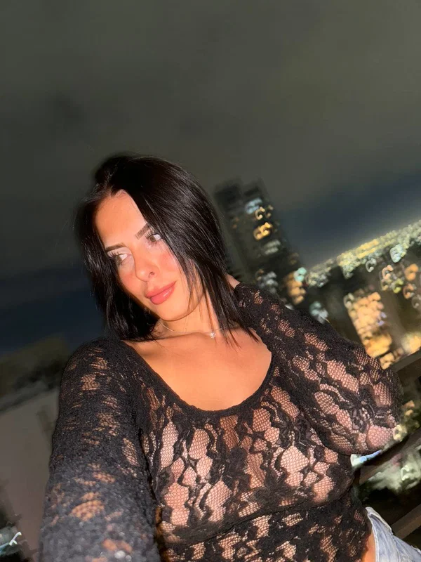Hot babe Chloe Laurents teases with her big boobs in a selfie compilation  - Curvy, Thick, Chubby, Face, Tattoo, BBW, Jeans, Close Up, Big Tits, Shorts  - Photo 5