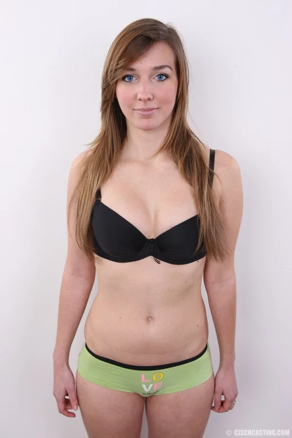 Amateur girl Vera strips totally naked before a pussy close up takes place  - Casting, Czech, Schoolgirl, Teen, Close Up, Amateur, Jeans, Panties, Nipples, Face  - Photo 7