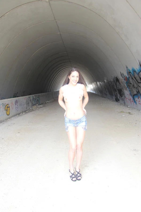 All natural Latina Carolina Abril peels shorts to pose naked in public  - Latina, Brunette, Pussy, Spreading, Legs, European  - Photo 5