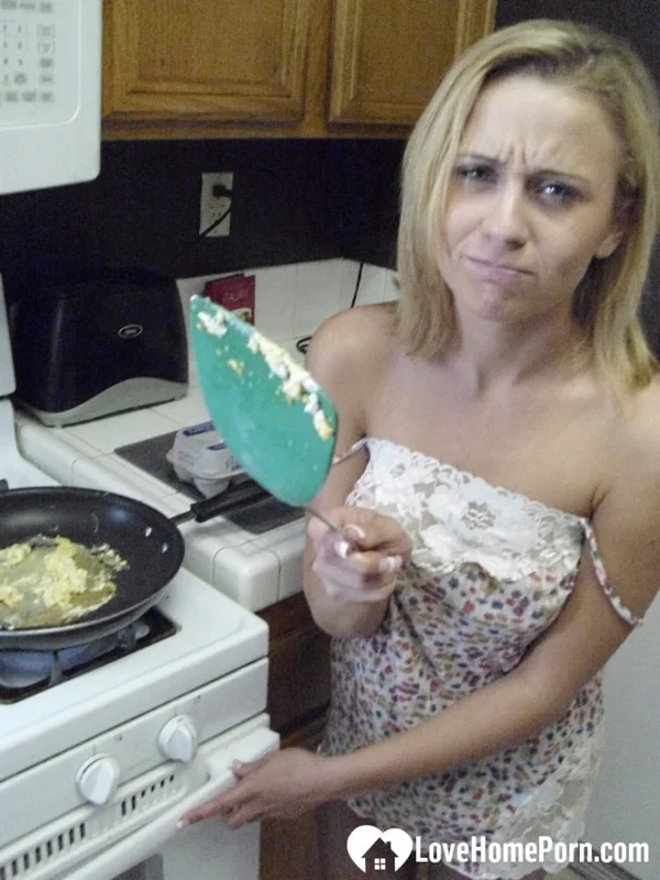 Pretty amateur wife Katty West strips and shows her big tits while cooking  - Homemade, Wife, Amateur, Blonde  - Photo 10