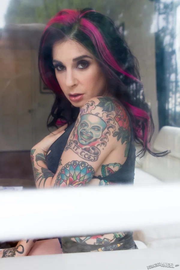 Ink queen Joanna Angel gets naked in front of her bedroom window  - Fetish, Pussy, Big Tits, Non Nude  - Photo 7
