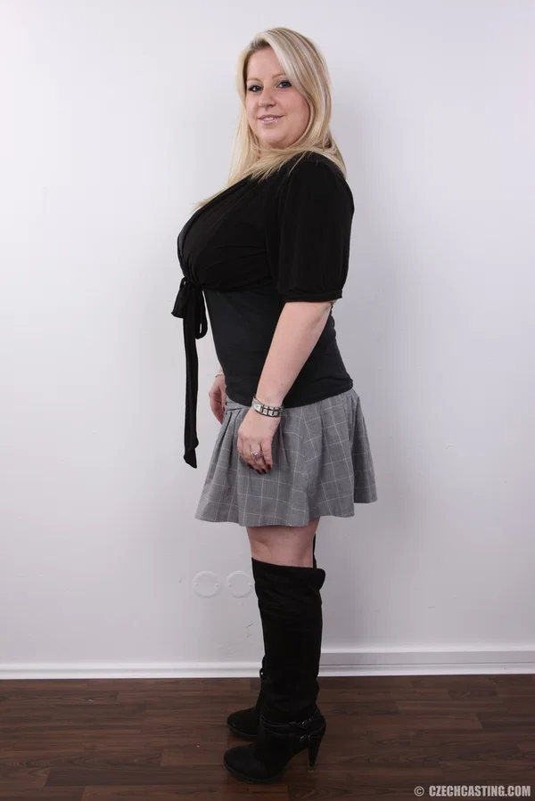 Fat blonde Jana reveals large breasts during her nude modeling debut  - Casting, BBW, Czech, Thick, Chubby, Amateur, Big Tits, Curvy, Natural Tits, Boots  - Photo 3