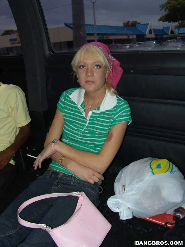 Blonde teen Daisy Dean gets picked up and fucked by a black stranger  - Smoking, Mom, Interracial, Amateur, Teen, Skinny, Sexy, Cute, Hardcore, Outdoor  - Photo 8