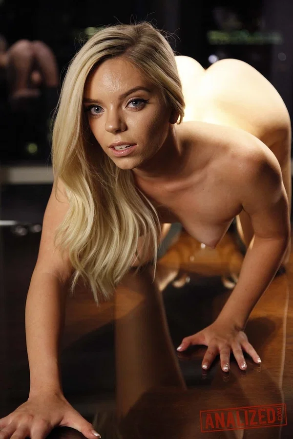 Blonde pornstar Trisha Parks spreads her shaved pussy on the desk  - Natural Tits, Spreading, Babe, Pussy, Upskirt, Solo, Pretty, Tiny Tits, Teen, High Heels  - Photo 11