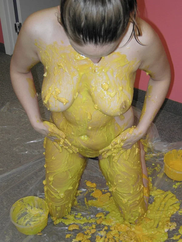 Naked MILF Danni smears her chubby body with batter in a yucky foodplay solo  - Curvy, Chubby, MILF, Thick, Fetish, BBW, Big Tits, Amateur, Ass, Spreading  - Photo 14