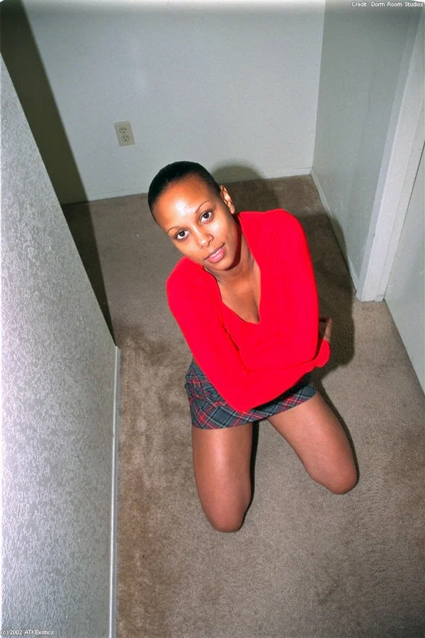 Exotic pantyless ebony Giselle strips & shows her curves and hairy twat  - Ebony, African, Hairy, Pussy, Amateur, Skinny, Spreading, Non Nude, Black, Big Tits  - Photo 2